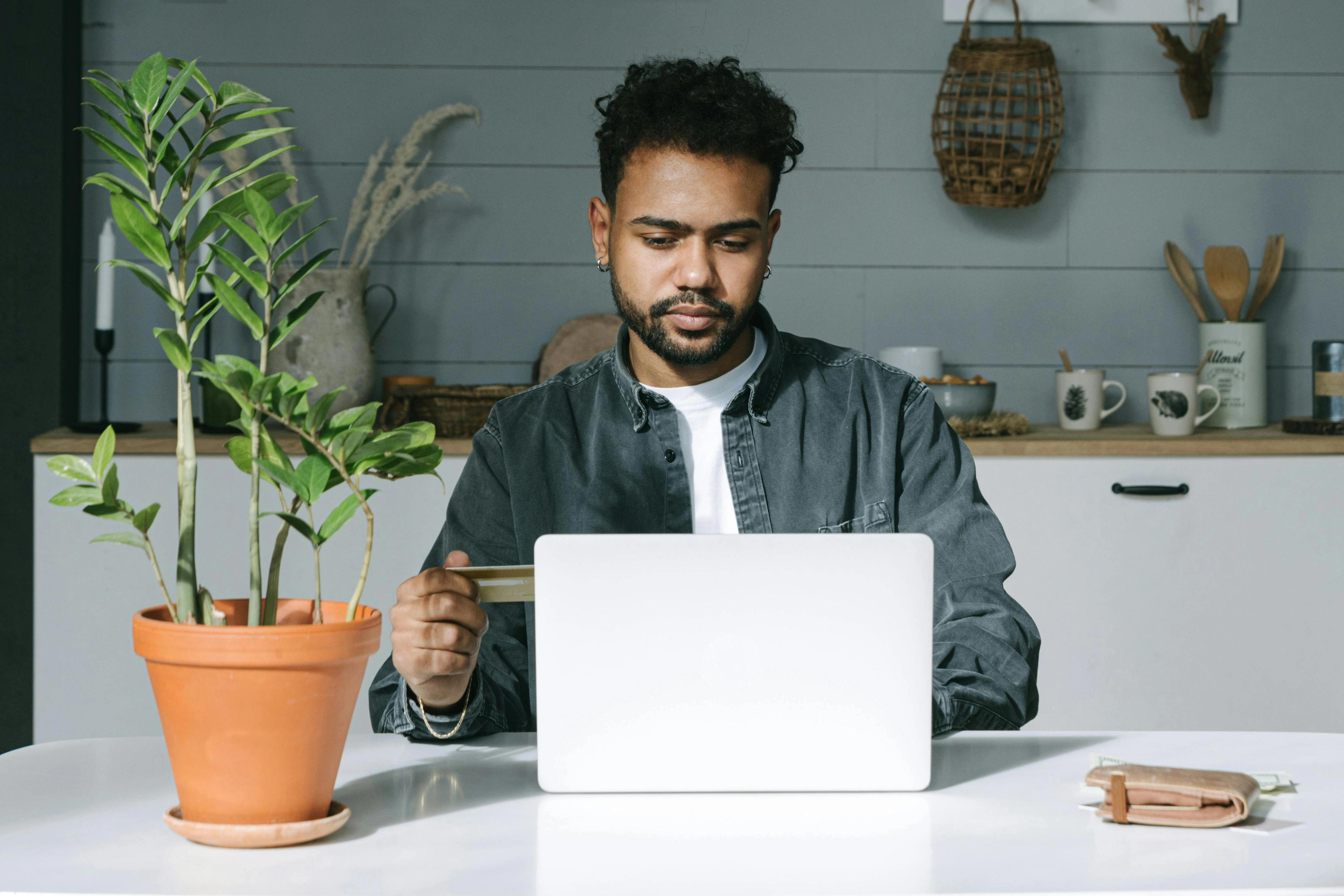 Happy venue operator using Breezit contracts and payments